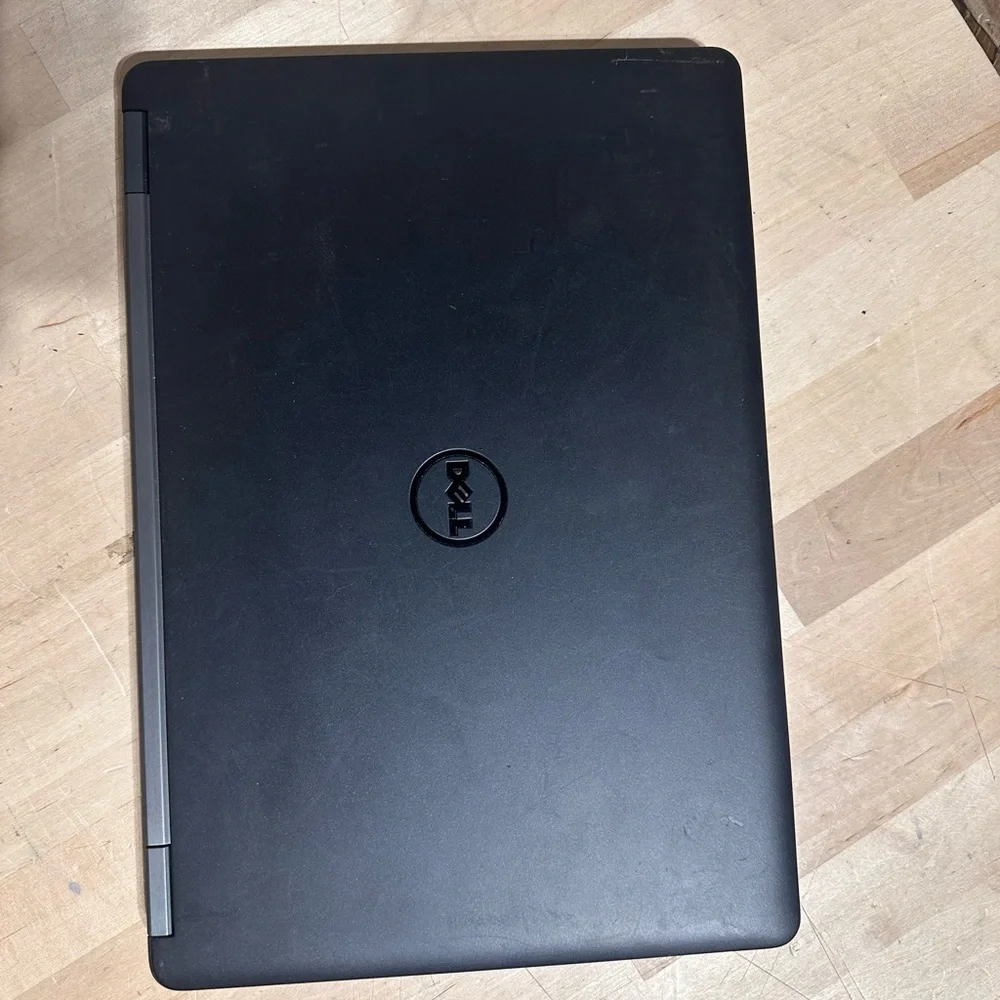 Dell Latitude E5450 i5 Comes with charger